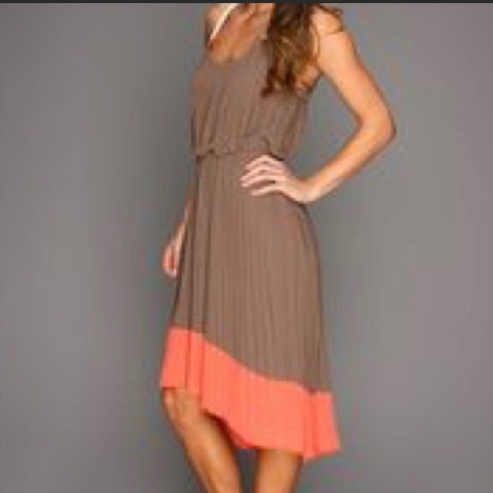 NWT Jessica Simpson Taupe High Low pleated dress